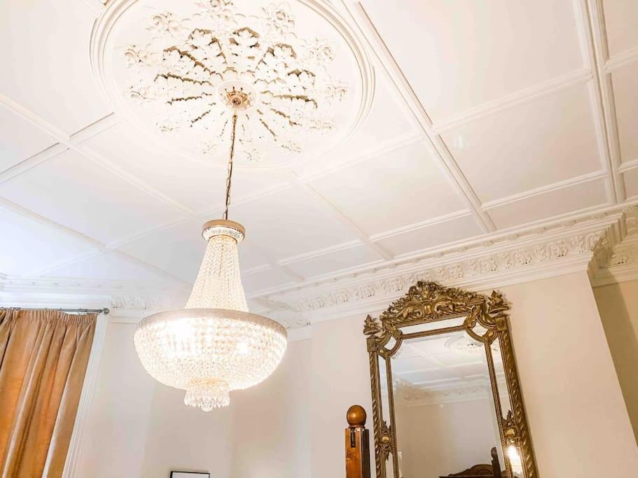 St Leonards-on-SeaLuxurious Victorian, A Few Minutes From The Beach - Sleeps 2 Adults And Up To 3 Childrenアパートメント エクステリア 写真