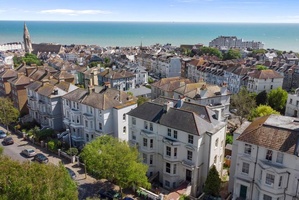 St Leonards-on-SeaLuxurious Victorian, A Few Minutes From The Beach - Sleeps 2 Adults And Up To 3 Childrenアパートメント エクステリア 写真